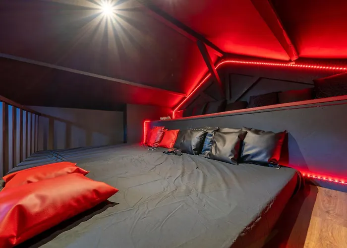 Love room - Luxuria Avignon